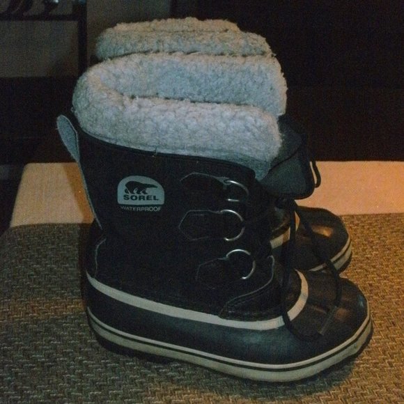 Sorel Kids Boots Black with Light Gray Interior - Picture 1 of 5